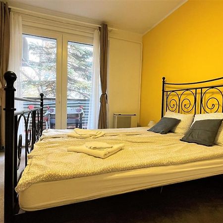 Evi Apartman Eger Buitenkant foto