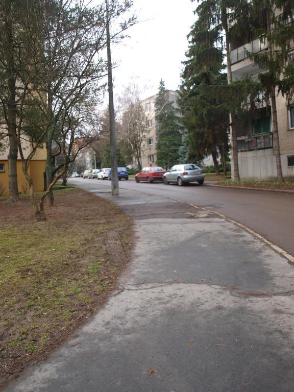 Evi Apartman Eger Buitenkant foto