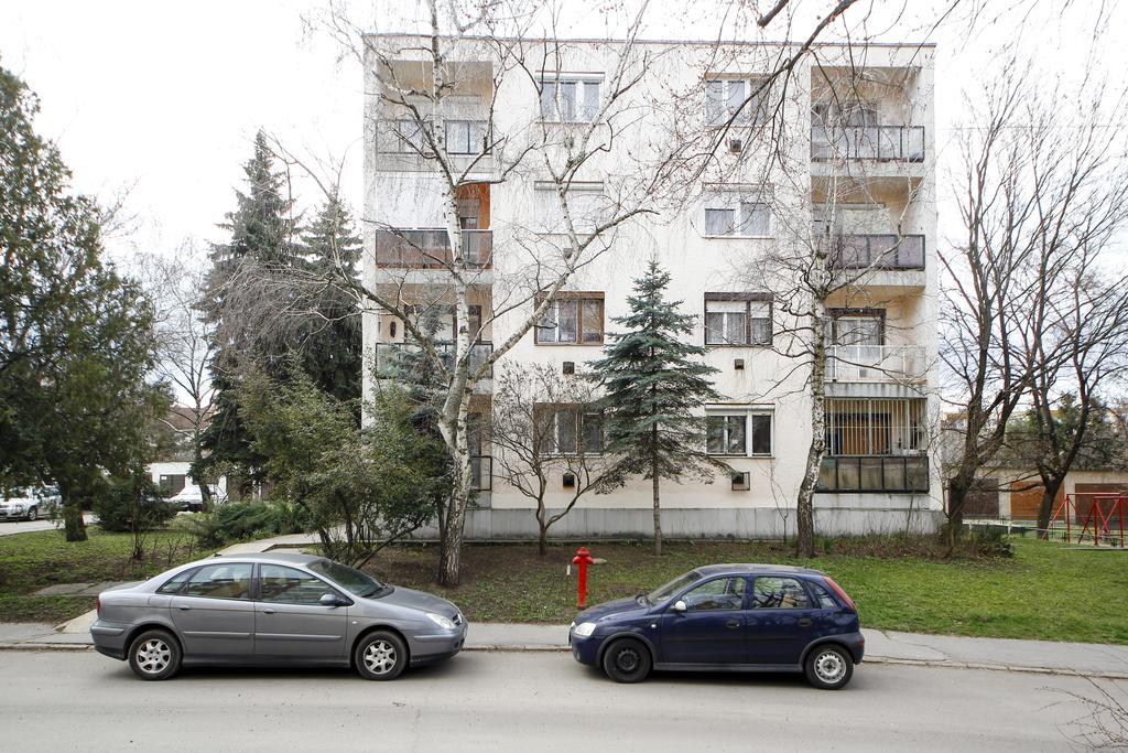 Evi Apartman Eger Buitenkant foto